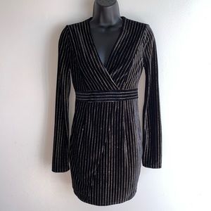 Black & Gold Long Sleeve Velvet Dress Sz Small